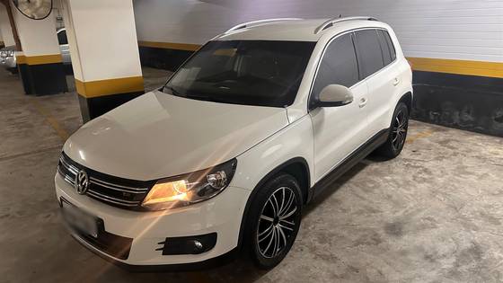VOLKSWAGEN TIGUAN 2.0 TSI R-LINE 16V TURBO GASOLINA 4P TIPTRONIC VOLKSWAGEN TIGUAN 2.0 TSI R-LINE 16V TURBO GASOLINA 4P TIPTRONIC